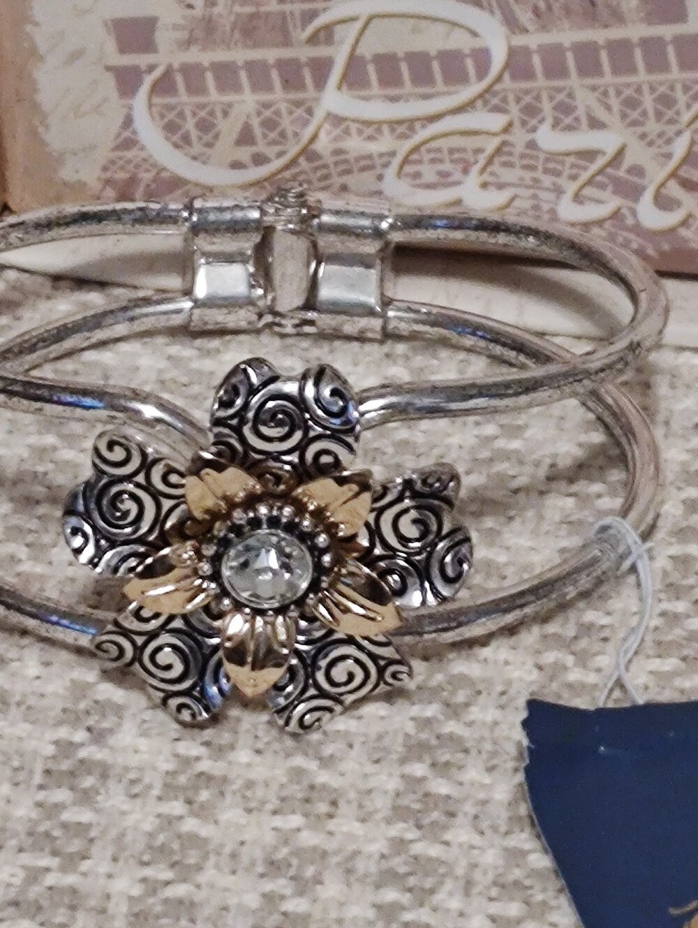 Christmas In July 🎄 Silver and Gold Floral Cuff Bracelet - Women's Jewelry